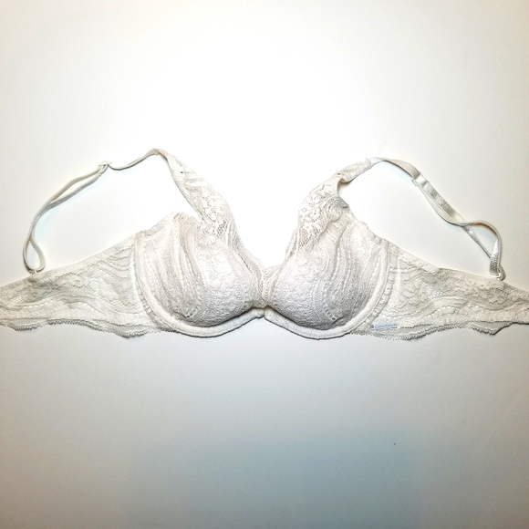 Calvin Klein Lace Demi Bra - Picture 2 of 5